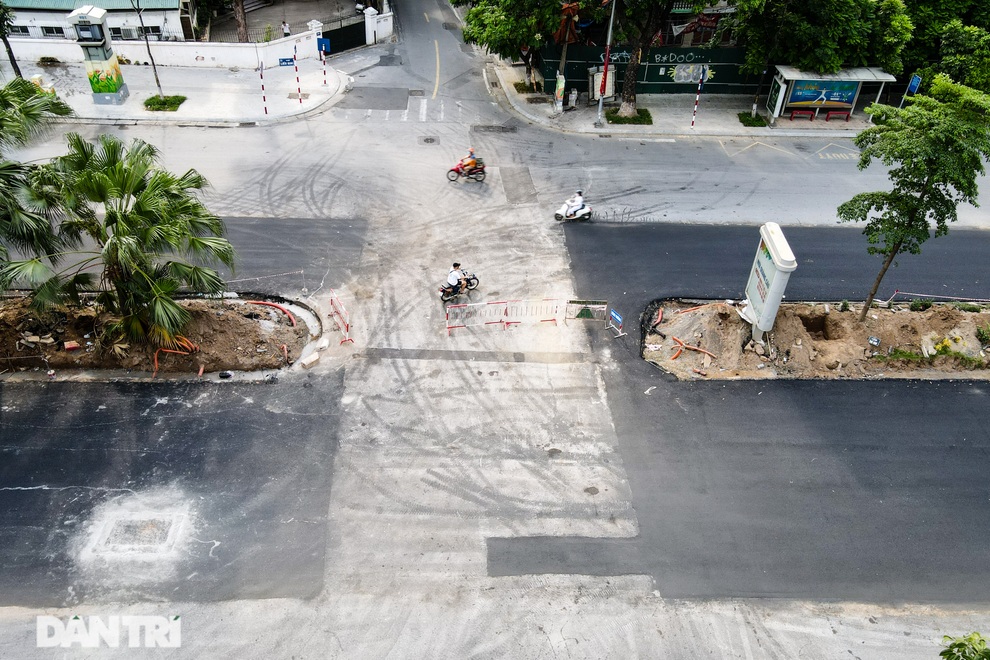 Diện mạo mới đường Liễu Giai - Văn Cao sau khi được mở rộng thêm 4 làn xe - 7 Diện mạo mới đường Liễu Giai - Văn Cao sau khi được mở rộng thêm 4 làn xe - 7