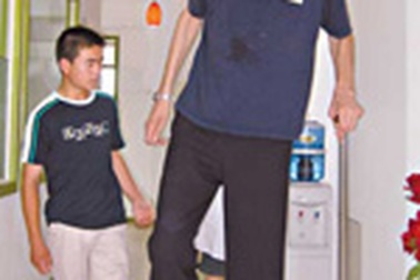 Trung Quốc giành lại ngôi vị người cao nhất thế giới