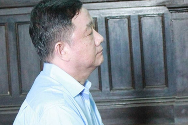 Đại gia gặp "quả đắng" khi cặp kiều nữ