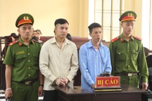 Hai thanh niên mang súng nhựa đi cướp ngân hàng