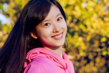 Ngắm vẻ đẹp thánh thiện của “cô gái trà sữa” trên đất Mỹ