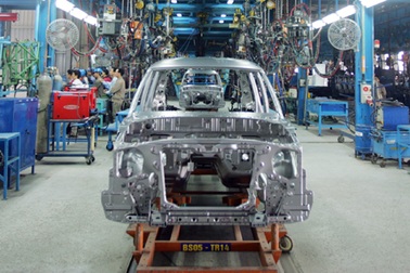 Chiếc ống xả và số mệnh ngành công nghiệp ô tô Việt Nam