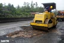 Quốc lộ 1 đoạn qua Phú Yên nát "như ruộng cày"