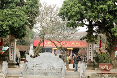 Đền Trần trước giờ khai Ấn