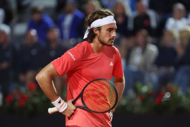 Tsitsipas, Hurkacz bất ngờ tan mộng vô địch Rome Masters