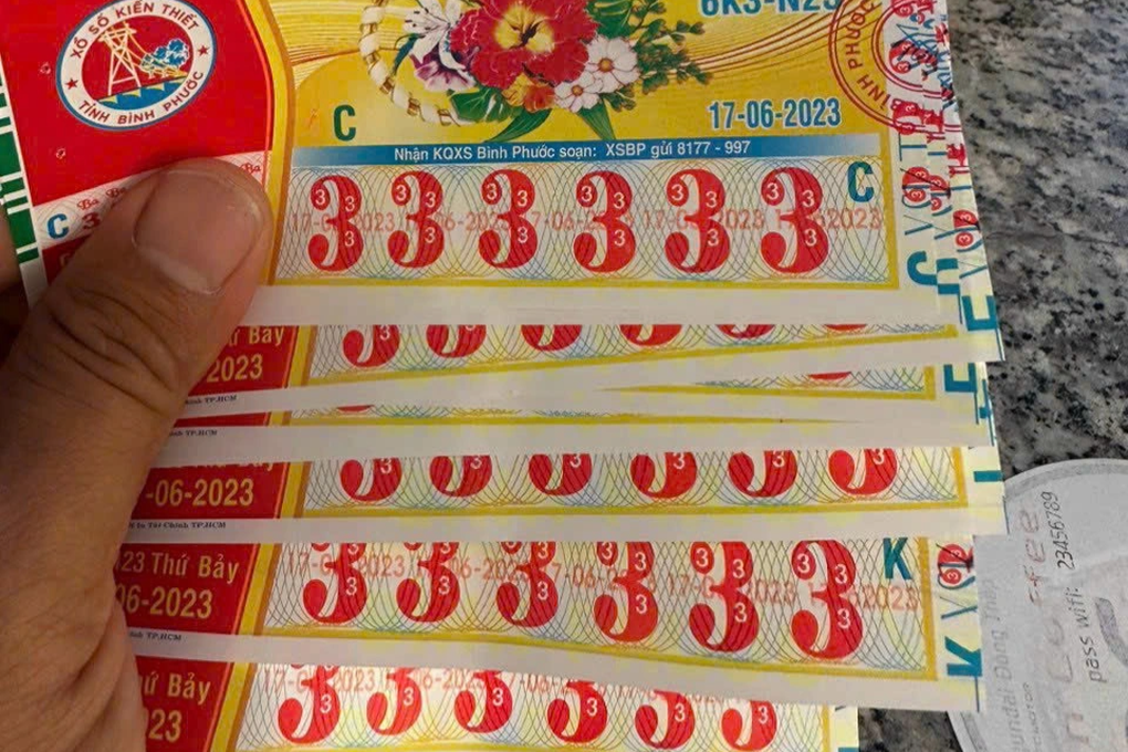 Thợ săn vé số độc ở miền Tây, mua vé không cần trúng - 2 Thợ săn vé số độc ở miền Tây, mua vé không cần trúng - 2