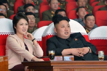 Phu nhân của ông Kim Jong-Un bất ngờ tái xuất