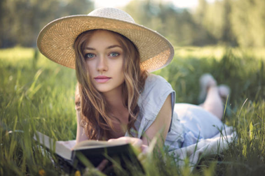 Từ chuyện cô gái nhầm mẹ bạn trai là osin, bàn đến văn hoá ứng xử của bạn trẻ ngày nay