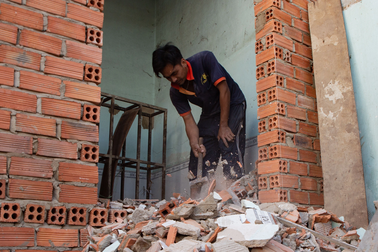 Người dân TPHCM giao nhà mở rộng đường: "Mong sẽ giảm kẹt xe"