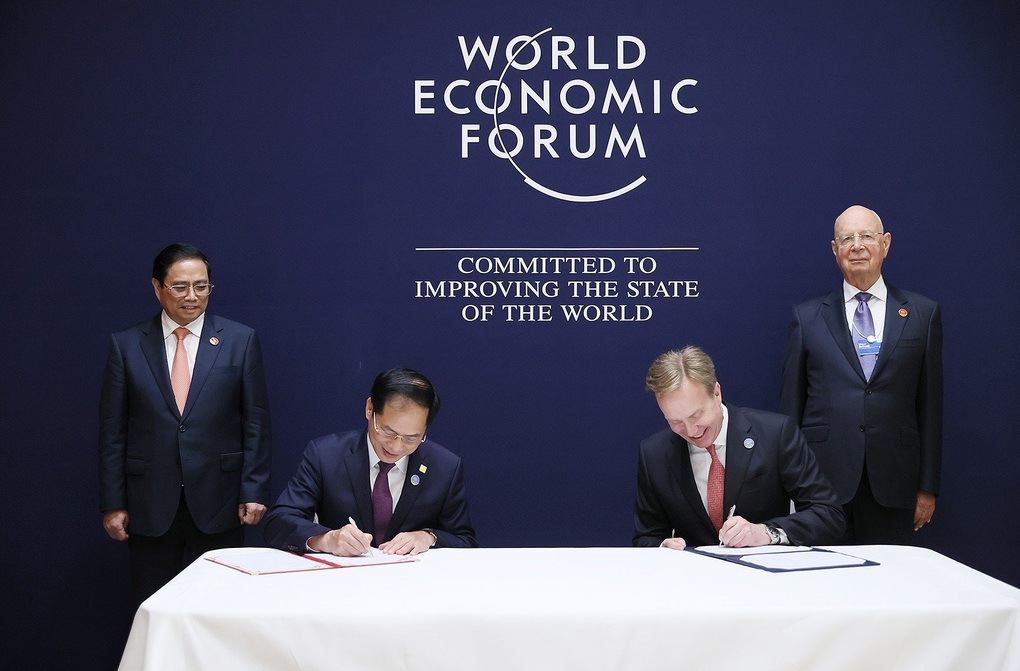 Chủ tịch WEF ấn tượng với khả năng phục hồi kinh tế - xã hội của Việt Nam - 3 Chủ tịch WEF ấn tượng với khả năng phục hồi kinh tế - xã hội của Việt Nam - 3