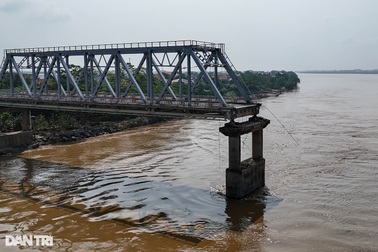 Xây xong cầu Phong Châu mới trong năm 2025 theo quy trình khẩn cấp