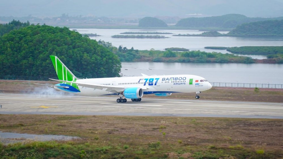 Cận cảnh Boeing 787-9 Dreamliner “Ha Long Bay”- máy bay thân rộng đầu tiên của một hãng hàng không tư nhân Việt Nam - 10 Cận cảnh Boeing 787-9 Dreamliner “Ha Long Bay”- máy bay thân rộng đầu tiên của một hãng hàng không tư nhân Việt Nam - 10