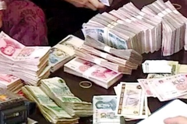 Trung Quốc triệt phá các ngân hàng rửa tiền