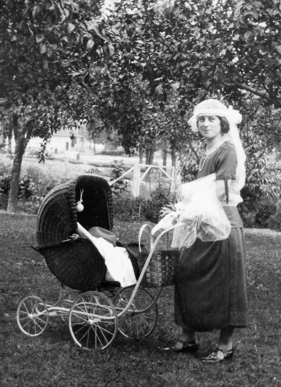 Thời trang “bà bầu” đã thay đổi như thế nào qua năm tháng? - 2