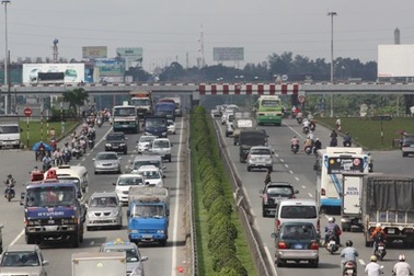 TPHCM: Điều chỉnh làn xe ô tô trên Quốc lộ 1A