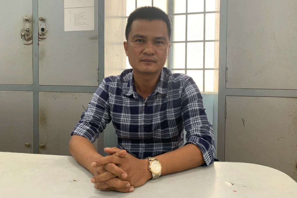 Bắt kẻ chuyên cho công nhân vay lãi nặng - 1 Bắt kẻ chuyên cho công nhân vay lãi nặng - 1
