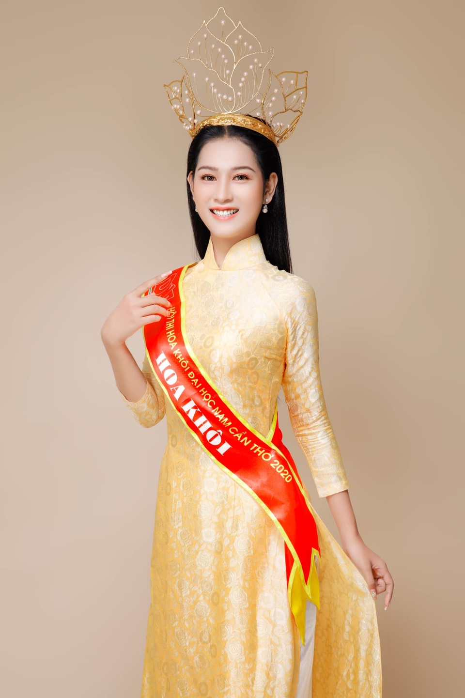 Tân Hoa khôi Sinh viên Việt Nam tiết lộ điều bất ngờ sau đăng quang - 4 Tân Hoa khôi Sinh viên Việt Nam tiết lộ điều bất ngờ sau đăng quang - 4
