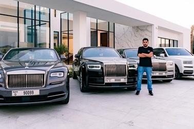 Tỷ phú 29 tuổi sở hữu dàn siêu xe Rolls-Royce biển số VIP