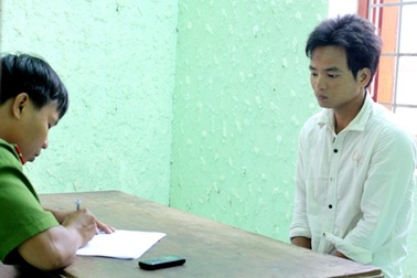 Bắt khẩn cấp con rể dùng đá ném chết cha vợ