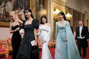 Blackpink tái xuất để dự tiệc hoàng gia Anh, được Vua Charles III khen ngợi