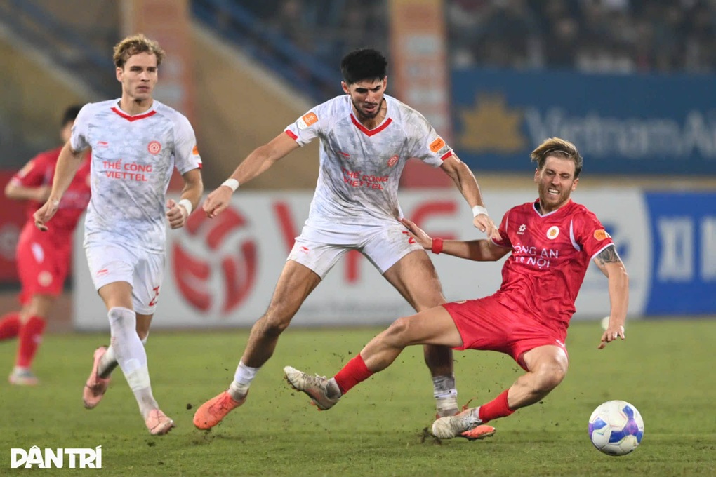 Thể Công Viettel loại CLB CAHN, Nam Định thắng trong ngày Xuân Son tái xuất - 1