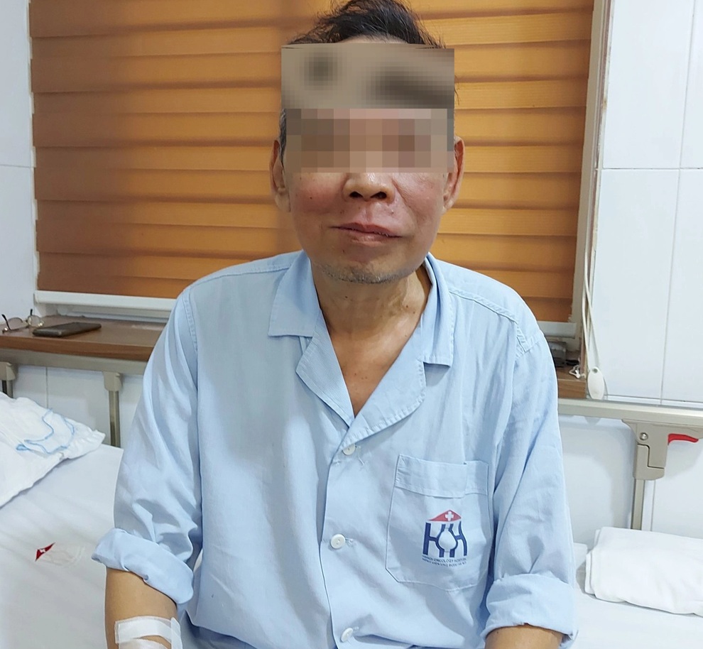 Hà Nội: Sốc với khối ung thư kín miệng bệnh nhân phải hoãn điều trị vì dịch - 2 Hà Nội: Sốc với khối ung thư kín miệng bệnh nhân phải hoãn điều trị vì dịch - 2