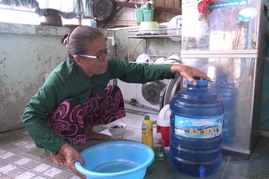 Người dân đảo Lý Sơn lao đao vì nước nhiễm mặn