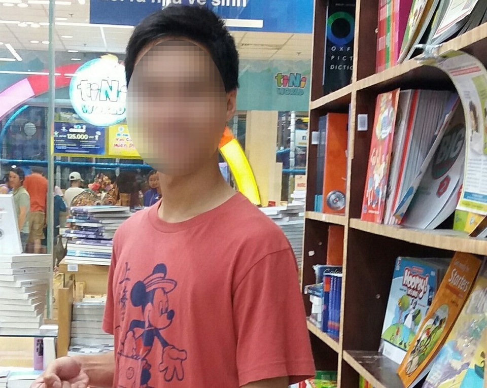 Nam sinh mất liên lạc sau khi xin nghỉ học đại học vì mệt mỏi - 1 Nam sinh mất liên lạc sau khi xin nghỉ học đại học vì mệt mỏi - 1