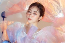 Nữ sinh ngoại thương đẹp "tựa nắng mai" chia sẻ về nghề người mẫu ảnh