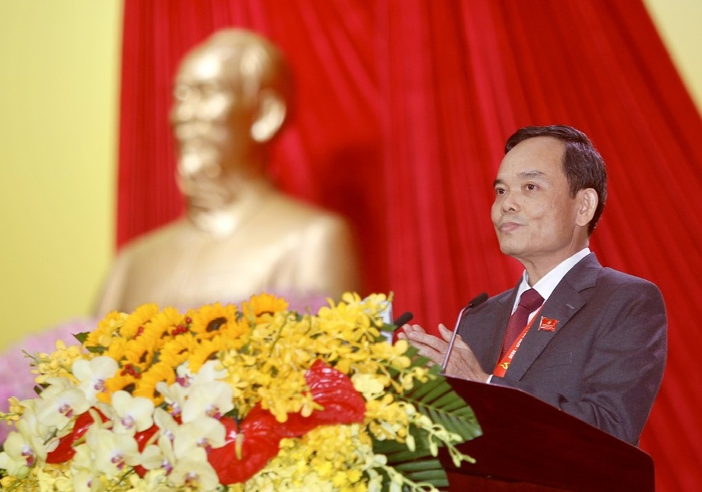ប្រធានមហាសន្និបាតបក្សទីក្រុងហូជីមិញ មានបុគ្គលិកចំនួន ១១រូប - ៣ Đoàn Chủ tịch Đại hội đại biểu Đảng bộ TPHCM gồm 11 nhân sự - 3