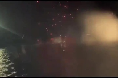 Khoảnh khắc tàu chiến Nga đánh giáp lá cà xuồng tự sát Ukraine