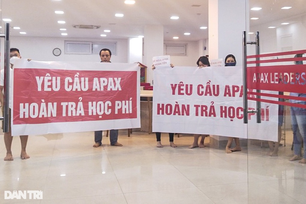 Vụ Apax Đà Nẵng thất hứa: Phụ huynh tố bị Shark Thủy cho leo cây - 2 Vụ Apax Đà Nẵng thất hứa: Phụ huynh tố bị Shark Thủy cho leo cây - 2