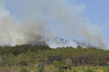 Liên tiếp xảy ra cháy lớn giữa tiết trời nắng nóng