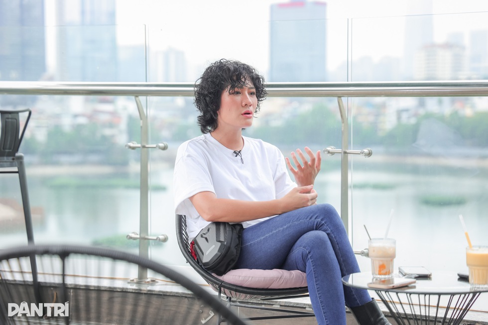Minh Cúc Độc đạo: Đời thường ngầu, không cần đàn ông - 5 Minh Cúc Độc đạo: Đời thường ngầu, không cần đàn ông - 5