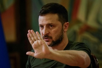 Tổng thống Ukraine lệnh quân đội tập kích sâu hơn vào lãnh thổ Nga