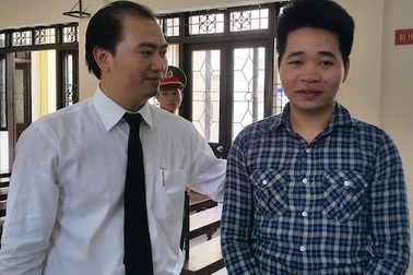 Vụ án chiếc dùi đục “tưởng tượng”: Xin rút kết luận giám định, tuyên huỷ án sơ thẩm