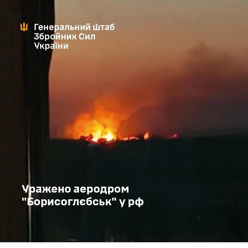 Ukraine tung đòn hỏa lực, phá hủy kho bom lượn và máy bay Nga - 1 Ukraine tung đòn hỏa lực, phá hủy kho bom lượn và máy bay Nga - 1
