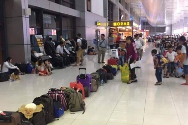 “Lãnh đạo đi máy bay không chậm, dân đi thì chậm nhiều lắm”