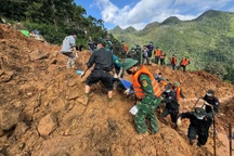 Vụ 4 người bị vùi lấp ở Tuyên Quang: Tìm thấy thêm 2 nạn nhân