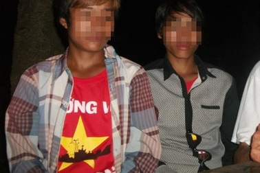 Bốn lao động “nhí” băng rừng trốn khỏi bãi vàng