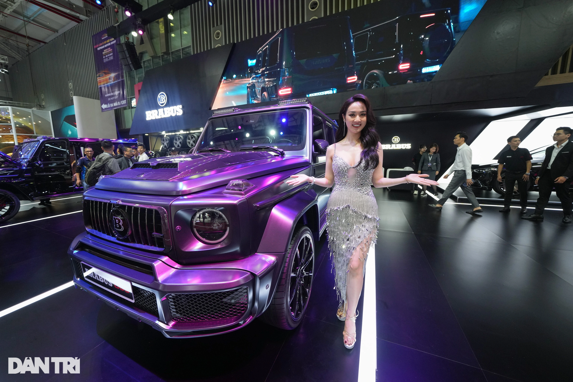 Ngắm những bóng hồng tại Việt Nam Motor Show 2022 - 6 Ngắm những bóng hồng tại Việt Nam Motor Show 2022 - 6