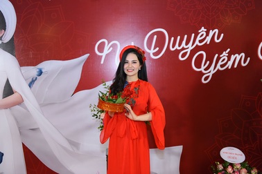 Mai Thương đón chào Xuân Canh Tý với “Nợ duyên yếm đào”