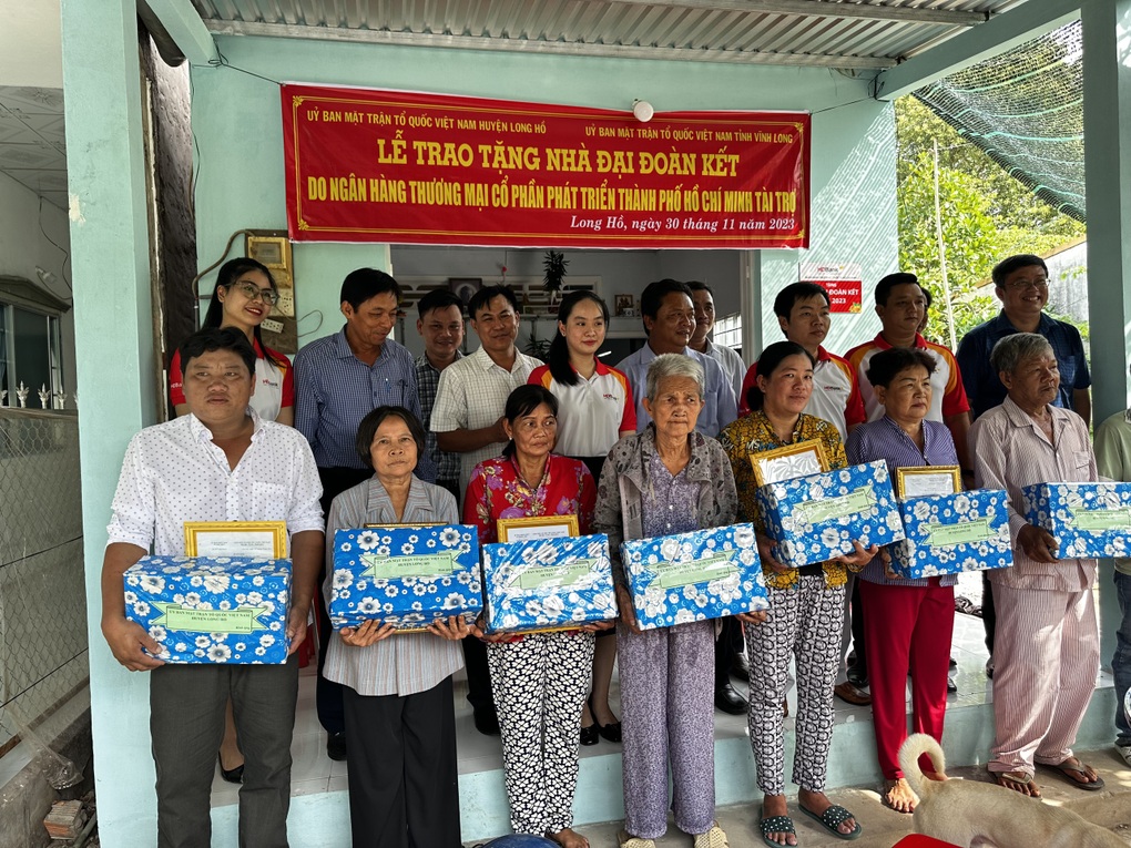 HDBank tiếp tục nối những nhịp cầu yêu thương tại miền sông nước Cửu Long - 2 HDBank tiếp tục nối những nhịp cầu yêu thương tại miền sông nước Cửu Long - 2