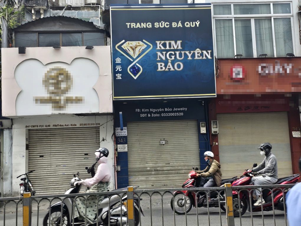 Thủ đoạn của đường dây bán vàng Kim Nguyên Bảo ở TPHCM - 2 Thủ đoạn của đường dây bán vàng Kim Nguyên Bảo ở TPHCM - 2