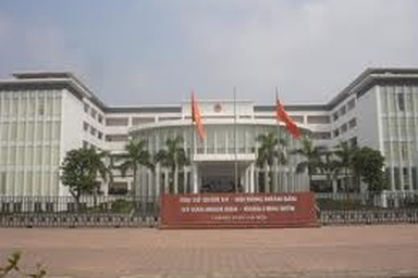 Cưỡng chế thu hồi đất trái luật tại quận Long Biên