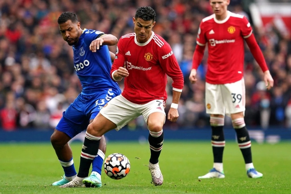 HLV Solskjaer không hối hận việc để Ronaldo ngồi dự bị - 2 HLV Solskjaer không hối hận việc để Ronaldo ngồi dự bị - 2