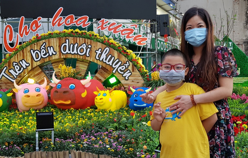 Bác sĩ hướng dẫn giữ an toàn cho con trẻ khi đi du xuân - 2 Bác sĩ hướng dẫn giữ an toàn cho con trẻ khi đi du xuân - 2