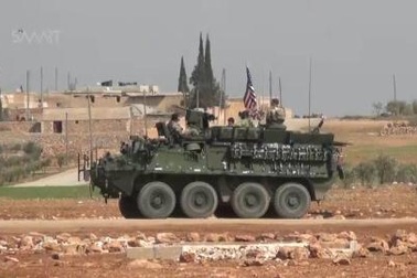 Đưa xe Stryker đến Syria và thừa nhận của Mỹ
