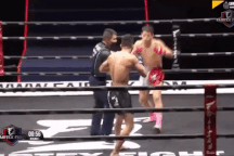 Dính đòn "hồi mã thương", võ sĩ vẫn đứng dậy hạ knock-out đối thủ