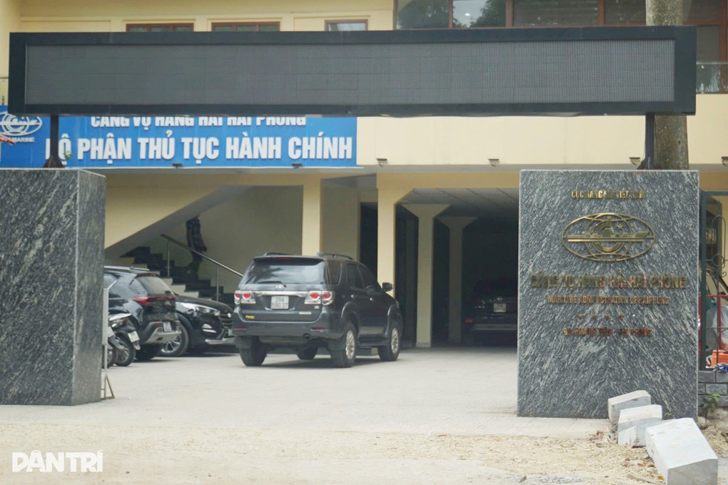 Trưởng phòng Cảng vụ Hàng hải Hải Phòng bị khởi tố vì cáo buộc nhận hối lộ - 1 Trưởng phòng Cảng vụ Hàng hải Hải Phòng bị khởi tố vì cáo buộc nhận hối lộ - 1